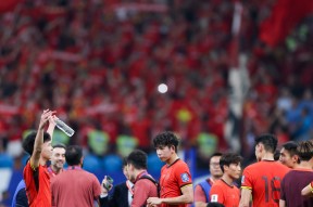 完美体育运营中心-挑战极限的征程：亲临现场观赛，见证球队百分百拼搏(哪支球队未失一球结束世界杯征程)