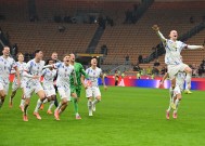 完美体育-包含意大利球队迎来胜利，晋级下一轮的词条