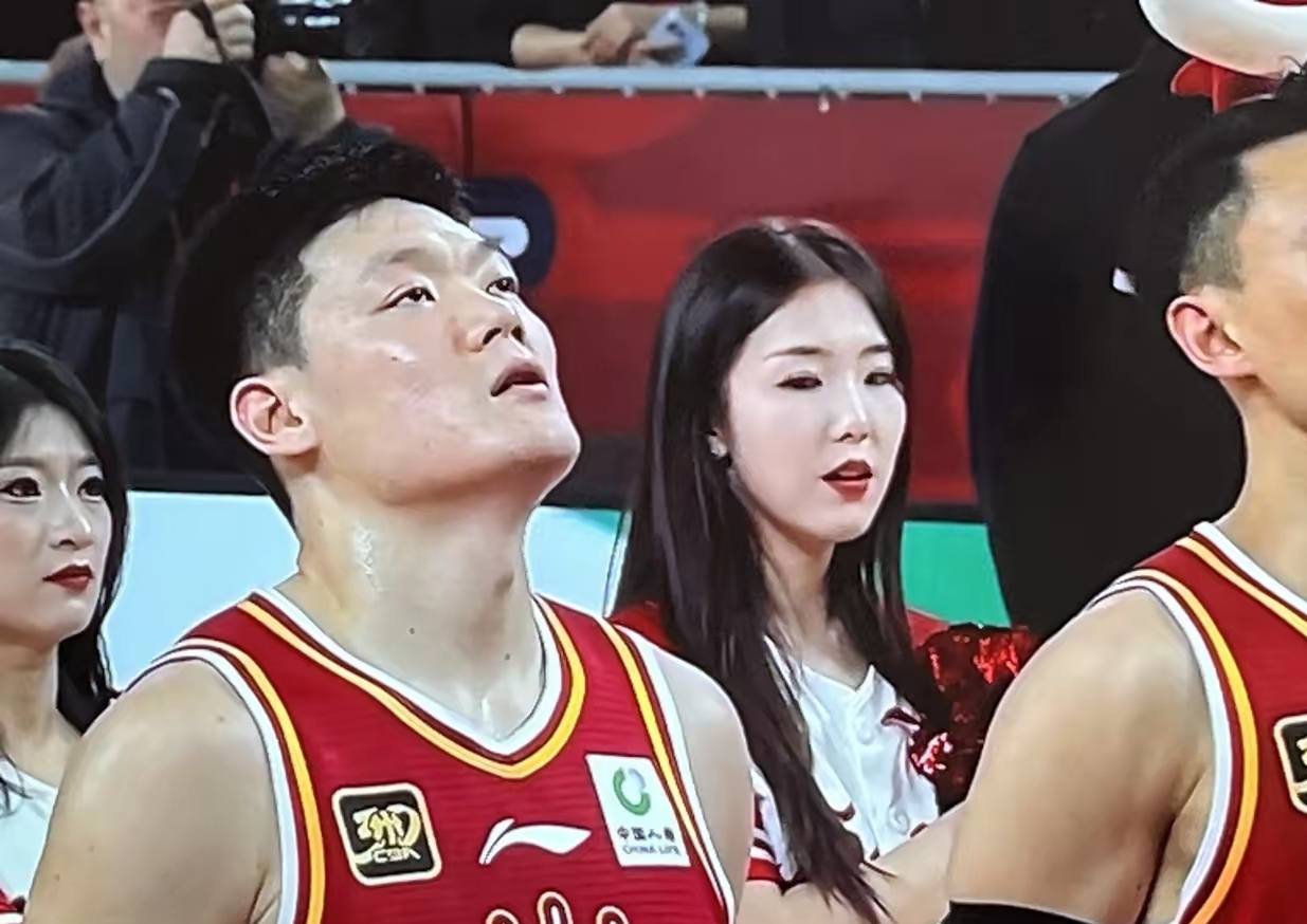 完美体育运营中心-浙江男篮击败山西队，雄踞积分榜首(浙江男篮击败山西队,雄踞积分榜首是谁)  第1张