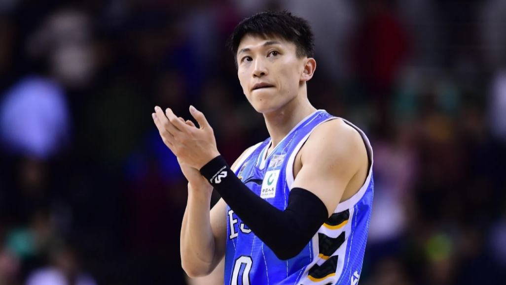 完美体育运营中心-雄火队球员意外重伤，全队备险发展  第1张