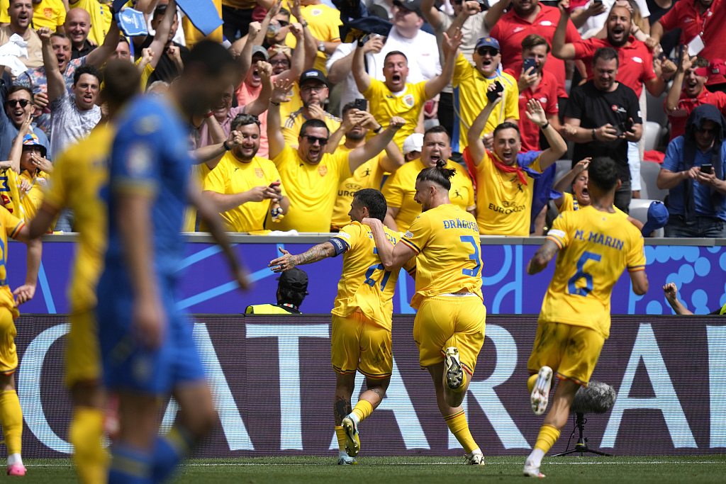 完美体育直播机构-欧洲预选赛开打在即,球迷热切期待谁能赢得胜利 第2张 完美体育直播机构-欧洲预选赛开打在即,球迷热切期待谁能赢得胜利 第2张